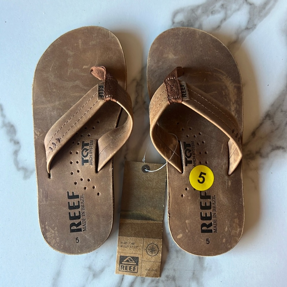 REEF DRAFTSMEN ~ made in brazil ~ size 5 ~ brand new!